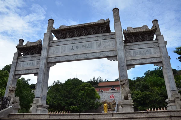Porte du temple chinois — Photo