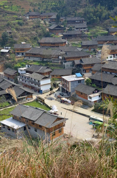 Village ethnique Zhuang dans le Guangxi — Photo