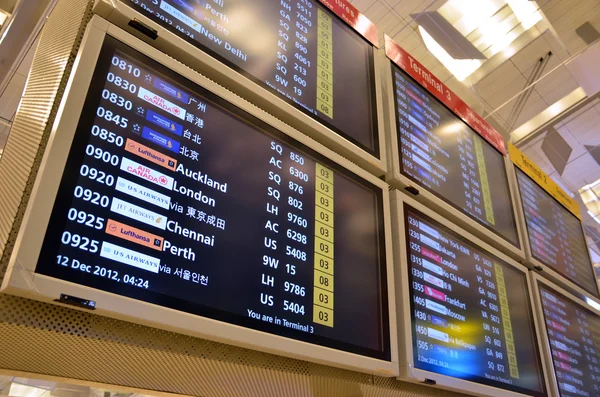 Placa de partida no aeroporto — Fotografia de Stock
