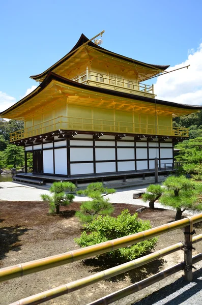 Templo Kinkakuji en Kyoto — Foto de Stock