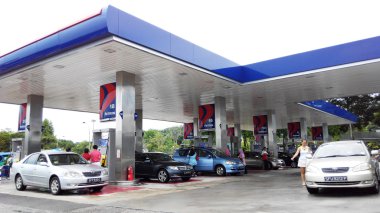 Malezya Petron istasyonu