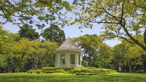 Singapore Oct 2021 Gazebo White Bandstand Singapore Botanic Gardens Octagonal — Stock Photo, Image