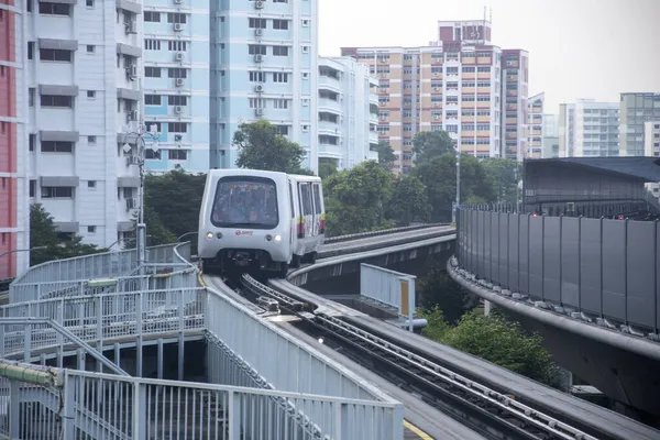 Singapore Okt 2021 Ljus Järnvägstransport Lrt Färdas Banan Bukit Panjang — Stockfoto