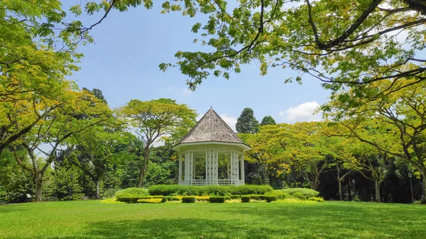 Singapur Oct 2021 Gazebo White Bandstand Singapore Botanic Gardens Mirador —  Fotos de Stock