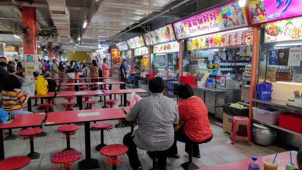 Singapur Oktober 2021 Menschen Genießen Das Essen Händlerzentrum Singapur Hawker — Stockfoto