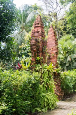 Singapur, 14 Kasım 2021, Fort Canning Park, Singapur 'da Sang Nila Utama Garden. Parkta yeni açılan dokuz temalı bahçeden biri..
