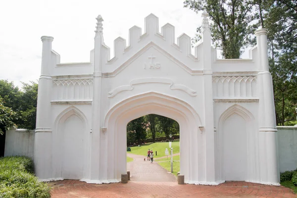 Singapore Nov 2021 Ancient Gothic Gate Fort Canning Park — Stock Photo, Image