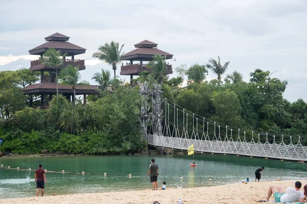 Сингапур Января 2022 Подвесный Мост Через Воду Острове Сентоса — стоковое фото