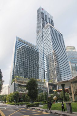 Singapur - Mar 13, 2022: Tanjong Pagar Merkezi 'nin dışı ya da Guoco Kulesi, Tanjong Pagar, CBD, Singapur' da karma kullanım alanı olarak adlandırılır. Singapur 'un en yüksek binasıdır..