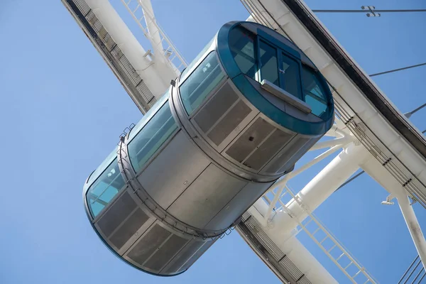 Singapur... 19 Mar 2022 Singapur Flyer ve kapsüllerinin bir bölümü. Singapur Flyer Asya 'nın en büyük gözlem teknesidir.