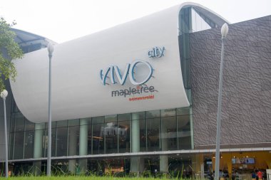 Singapur - 2 Nisan 2022: gündüz VivoCity binasının görüntüsü. Singapur 'daki en büyük alışveriş merkezidir.