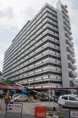 Seremban, Malezya - 16 Nisan 2022: Seremban 'da Wisma Persekutuan Negeri Sembilan hükümet binası. Wisma Persekutuan Negeri Sembilan 13 katlı bir binadır..