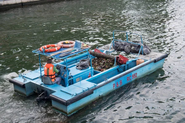 Singapour Mars 2022 Clearner Exploite Tableau Nettoyage Dans Baie Marina — Photo