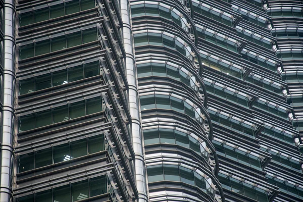 Kuala Lumpur Malajsie Dubna 2022 Detailní Pohled Jedné Věží Petronas — Stock fotografie