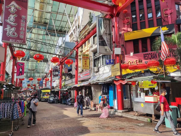 Kuala Lumpur Malaysia Apr 2022 Oidentifierade Människor Gatan Petaling Street — Stockfoto