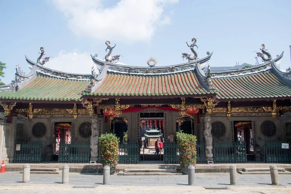 Singapur - 15 Mayıs 2022: Thian Hock Keng Tapınağı, Singapur 'daki en eski ve en önemli Çin Budist tapınaklarından biridir.