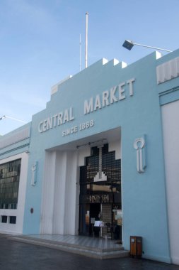Kuala Lumpur, Malezya - Haziran 09, 2022: Kuala Lumpur 'daki Merkezi Pazar adlı sanat deco binasının ana girişi. Pazar 1888 'de inşa edildi.