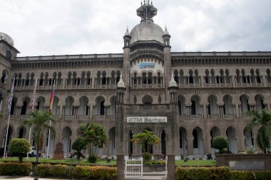 Kuala Lumpur, Malezya - Haziran 09, 2022: Kuala Lumpur, Malezya 'daki güzel KTM Berhad Binası. Burası Malezya Demiryolu İdaresi Ofisi.