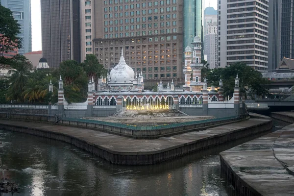 Kuala Lumpur Malajsie Června 2022 Moderní Městská Krajina Mešitou Masjid — Stock fotografie