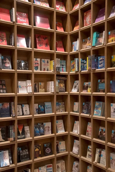 Κουάλα Λουμπούρ Μαλαισία Ιουν 2022 Ποικιλία Βιβλία Που Παρουσιάζονται Στο — Φωτογραφία Αρχείου