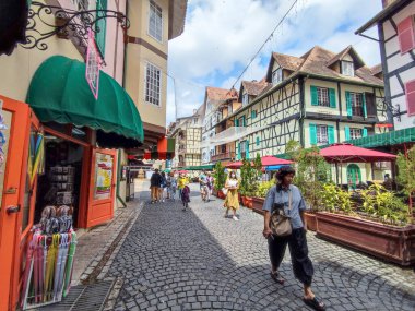 Bukit Tinggi, Malezya - Haziran 2022: Colmar Bukit Tinggi, Malezya 'daki eski Fransız tarzı kamu binasına bakış