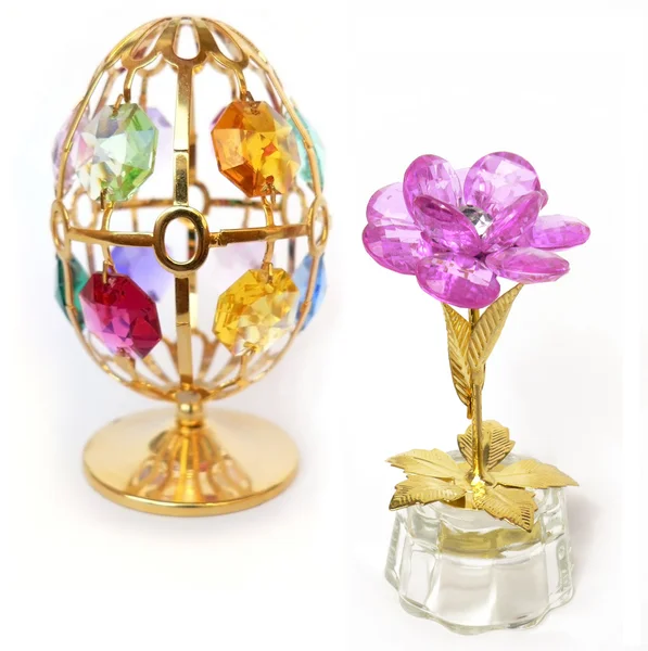 renkli cam ve metal Hediyelik eşya üzerine beyaz izole