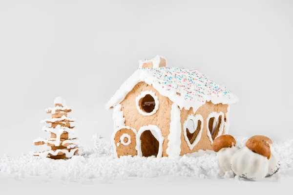 Peperkoek Huis Met Besneeuwde Suiker Glazuur Dak — Stockfoto