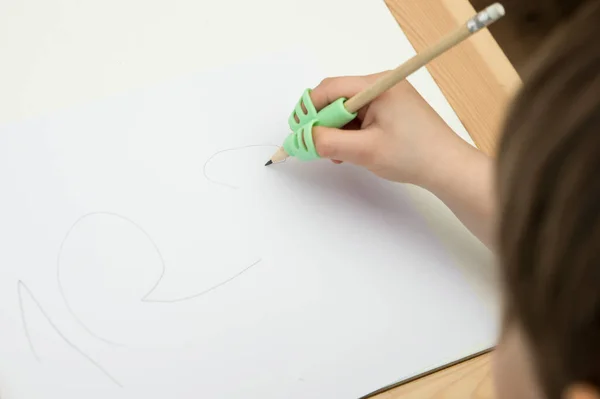 Kid Writing Pencil Holder Silicone Aid Grip Helps Learn Practice — Foto Stock