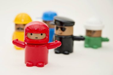 Farklı mesleklerden oyuncak heykelcikler koleksiyonu..