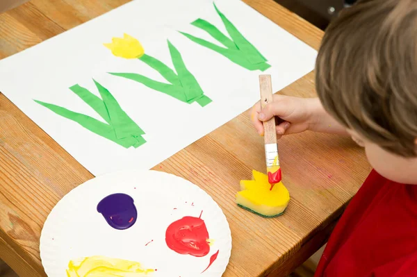 Kid Painting Gouache Spring Flower Boy Produces Colored Tulips Mommy — 스톡 사진