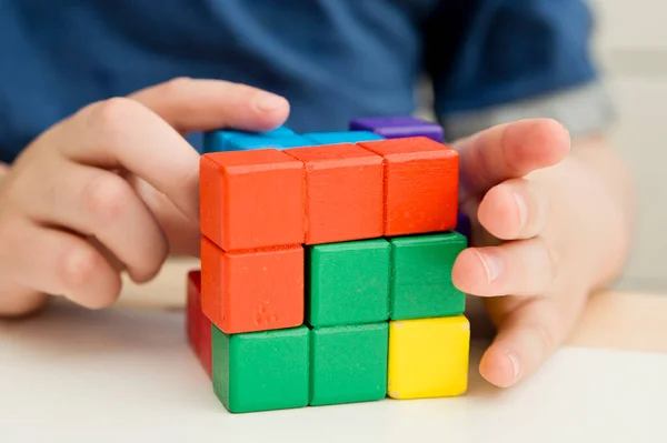 Houten Kleurrijke Blokken Vergelijkbaar Met Populaire Tegel Matching Puzzel Spel — Stockfoto