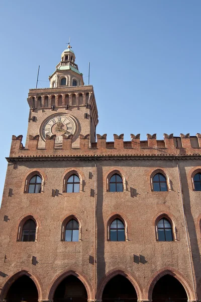 Piazza maggiore - municipio orologio — Fotografia de Stock