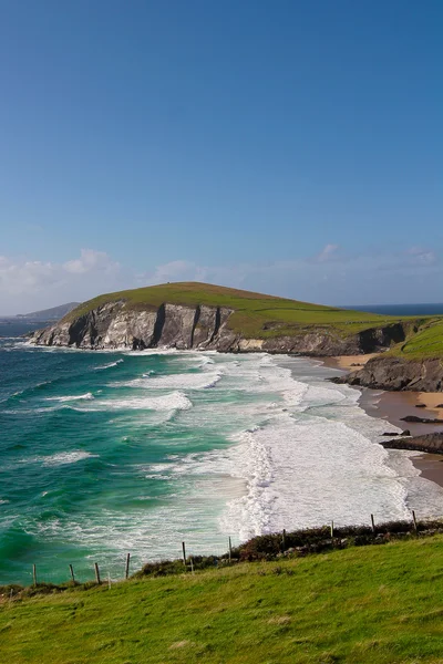 Scogliere sulla penisola di Dingle, Irlanda — Foto Stock