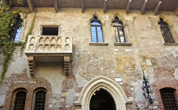 View of giulietta 's house - verona — стоковое фото