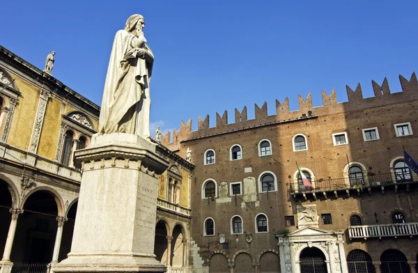 Piazza dei sinyorlar - verona — Stok fotoğraf