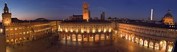 Вид на площадь Пьяцца Маджоре - Болонья — стоковое фото