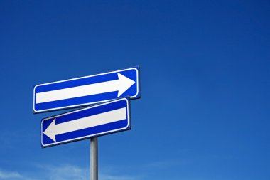 Çift Kişilik bir yol işareti