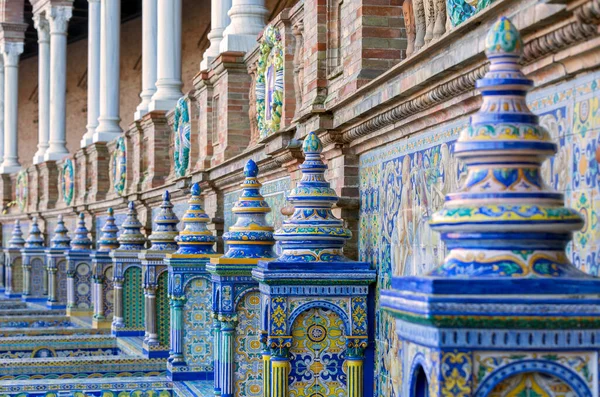 Cerámica Decorada Plaza España Sevilla España Enfoque Selectivo —  Fotos de Stock