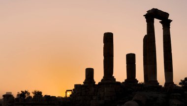 Günbatımında Herkül Tapınağı 'nın Silueti, Amman Kalesi, Amman, Ürdün
