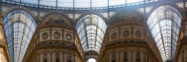 Milan Katedrali, Duomo di Milano, İtalya, gündüz. Dünyadaki en büyük kiliselerden biri.