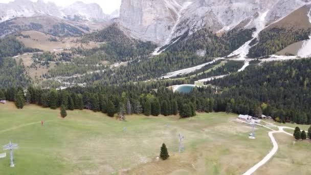 Drone Flyover Italian Dolomites Northern Alps Gardena Pass Iconic Diagonal — Stockvideo