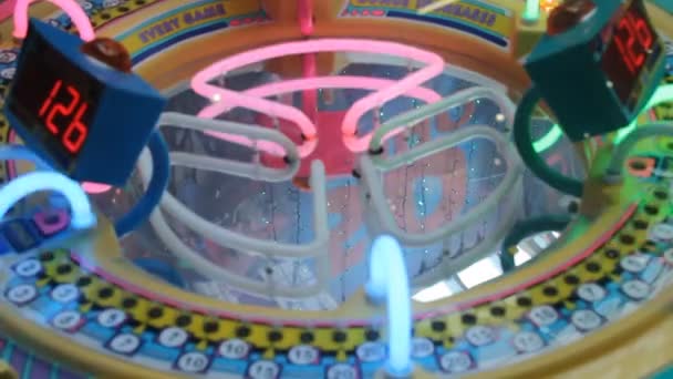 Δραστηριότητες για παιδιά. Carousel και παιχνίδια. — Αρχείο Βίντεο
