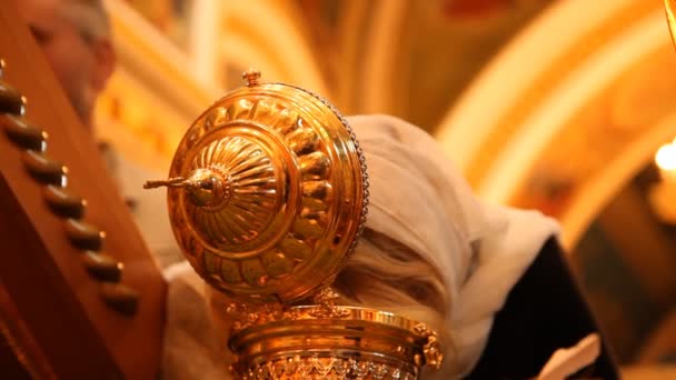 Ufa, Rusia - septiembre de 2012: Encuentro del icono milagroso de la Virgen y las reliquias de Santa Matrona. Iglesia ortodoxa rusa — Vídeos de Stock