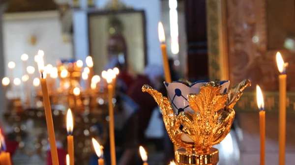 Wax candles in the church. The Russian Orthodox Church — Stock Photo, Image