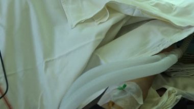 işlem. cerrahi masa. implantasyon