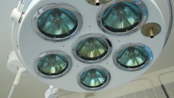 Medical ceiling lamp in operating room — Stock Video