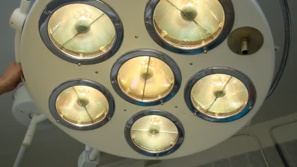 Medical ceiling lamp in operating room — Stock Video