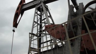 petrol üretimi. Yağ pompaları