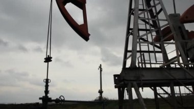 petrol üretimi. Yağ pompaları