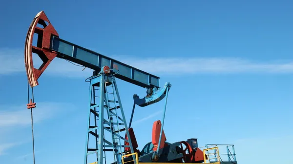 석유 생산입니다. 오일 펌프입니다. 러시아 로열티 프리 스톡 사진